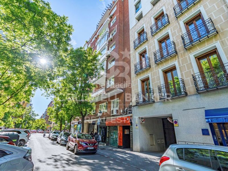 Foto a966ed71-56d5-479d-b3e8-7a754d7c83af. Pis amb aparcament a Goya Madrid