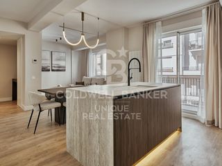 Pis  Calle padilla. Piso exterior reformado con terraza, garaje y trastero en lista,