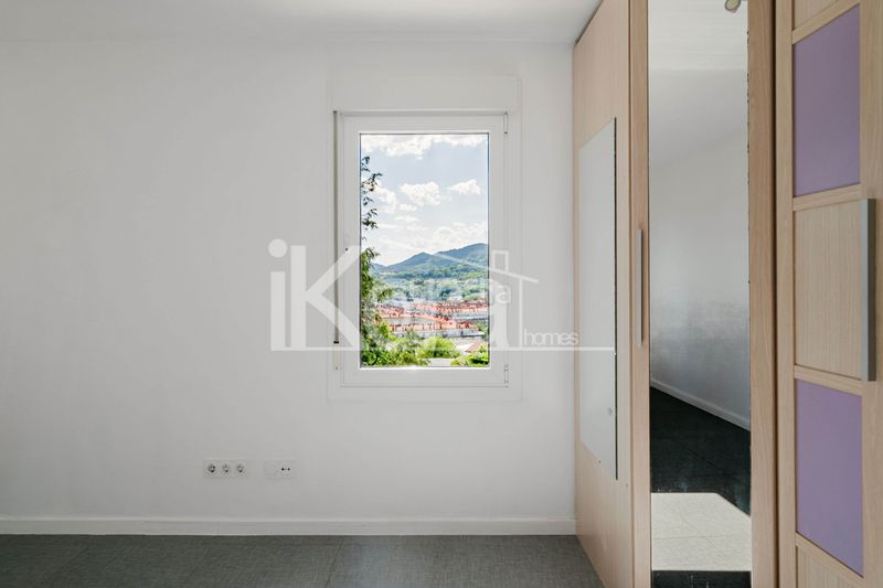 Foto 4dfb3bad-cc1e-42f6-807c-e7f45ebe80b3. Duplex in heriz pasealekua 99 in Antiguo Donostia - San Sebastián