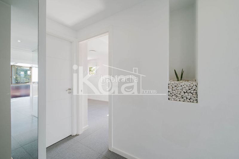 Foto 99b3d23d-d459-48fd-8bed-05e5d422bb8a. Duplex in heriz pasealekua 99 in Antiguo Donostia - San Sebastián