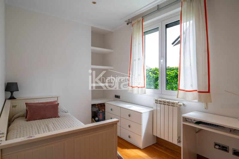 Foto 4c76d54d-d0f4-4b98-bfe3-f7a113b529b5. Planta baixa amb calefacció aparcament a Aduna