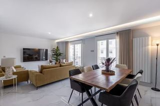 Affitto Piccolo appartamento  Calle acera del darro 2. Este exclusivo piso de lujo de 3 dormitorios