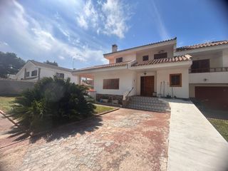 Haus in Canet d´en Berenguer. Elegancia, espacio y privacidad a un paso del mar