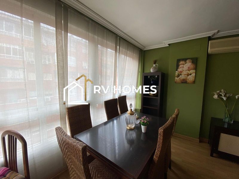 Foto d18c9e1a-0a0f-4d20-a44e-79ac55cd3441. Rent flat with heating in Centro Cáceres