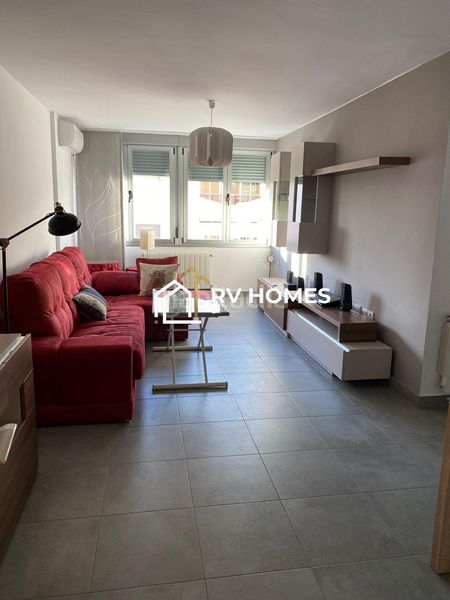Foto d3a8eb17-9687-4329-8ca6-5a6f7dd0d49b. Rent flat with heating in Centro Cáceres