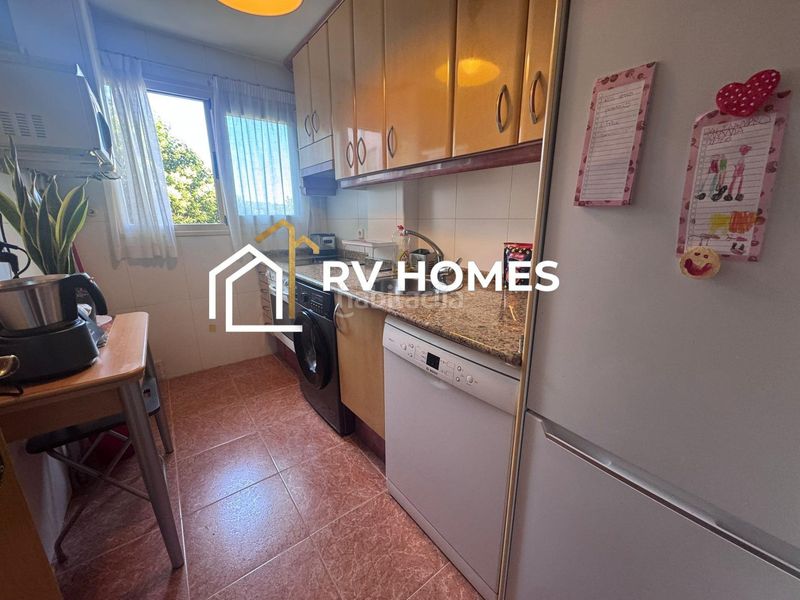 Foto 15b0ffc9-b7ec-4ece-9cb9-5bc919b6a4c1. Rent flat with heating parking pool in Casco Antiguo Cáceres