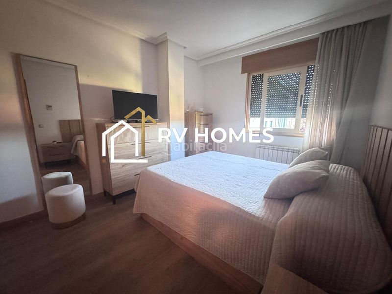 Foto 45136890-8252-44d9-93a4-d2bad2f75792. Rent flat with heating parking pool in Casco Antiguo Cáceres