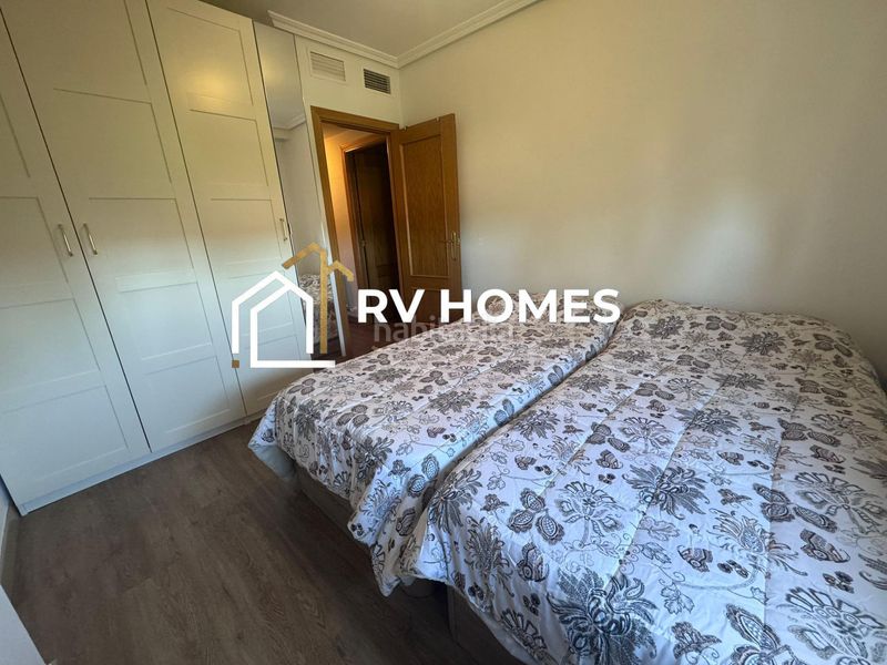 Foto 6a195c49-4279-40b9-897c-9335d649955f. Rent flat with heating parking pool in Casco Antiguo Cáceres