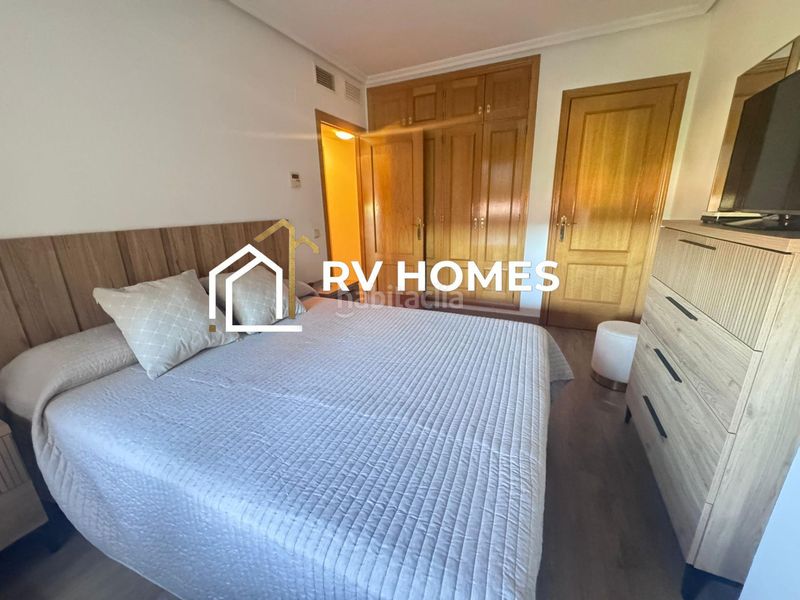 Foto 88d74edb-f68e-4b03-a404-0da6060a9731. Rent flat with heating parking pool in Casco Antiguo Cáceres
