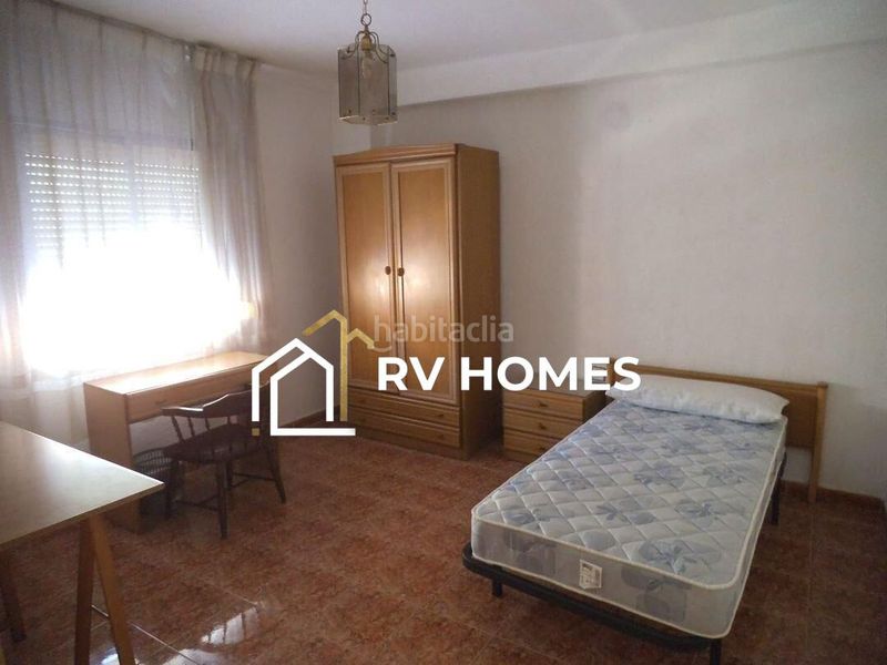 Foto 4510768b-0c93-43ee-9444-17c7e2b81aad. Rent flat in Centro Cáceres