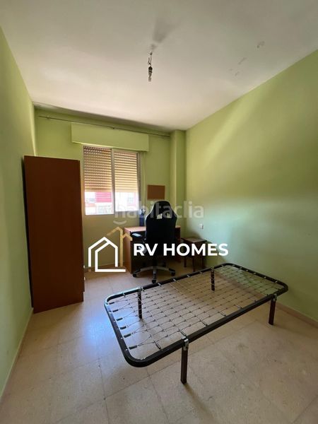 Foto c510bd27-8daa-4f85-af06-27531f09f110. Rent flat in Centro Cáceres