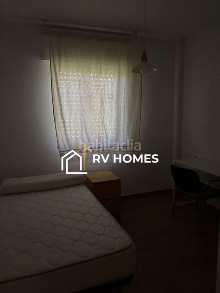 Foto aea8c02a-90fb-4c91-9f86-b04a1199d5c3. Rent flat with heating in Centro Cáceres