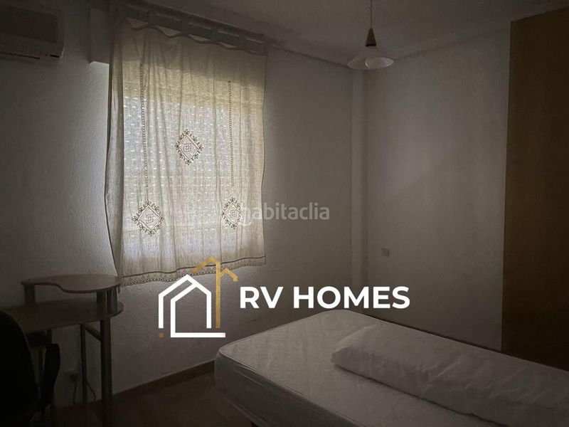 Foto d3ddf988-4883-4190-91e0-fff6a58c2132. Rent flat with heating in Centro Cáceres