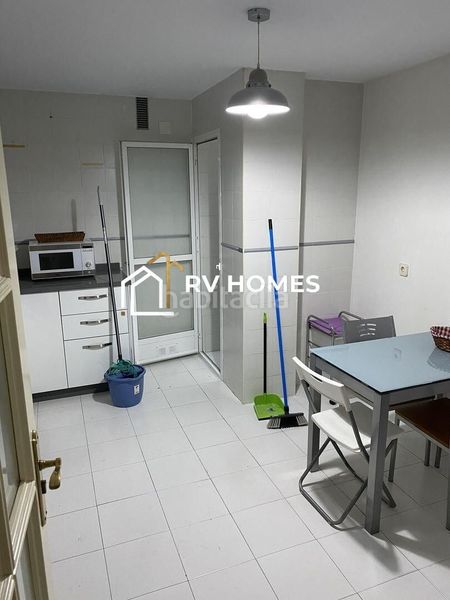 Foto d97815b6-8509-4557-ae69-3d4020d3a41c. Rent flat with heating parking in Centro Cáceres