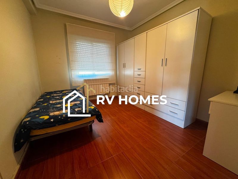 Foto a8fbe139-6c9d-4915-878b-479760123038. Rent flat with heating in Centro Cáceres