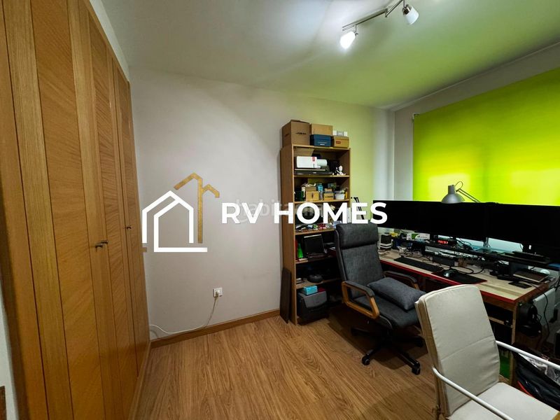 Foto b371fa25-c145-43d8-93b9-d3d3c18ed768. Flat with heating parking pool in Centro Cáceres
