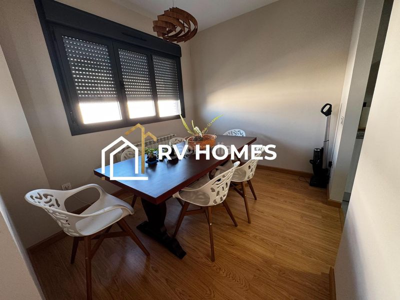 Foto f5106616-6c6a-4e74-a58c-155578d74371. Flat with heating parking pool in Centro Cáceres