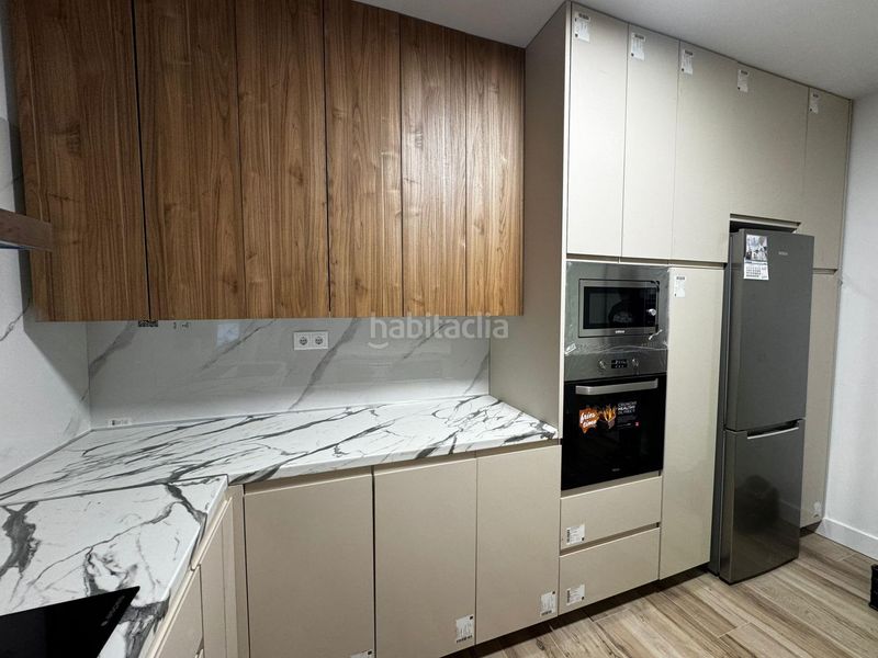 Foto c9e2b374-e348-42b0-89b2-044a73add8e0. Rent flat with heating in Centro Cáceres