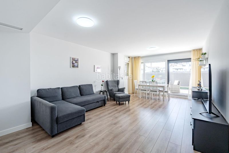 Foto 3ae987cc-ff2c-46c9-9d8b-b2754c111955. Planta baixa a avenida seleccion española futbol 18 a Boadilla del Monte