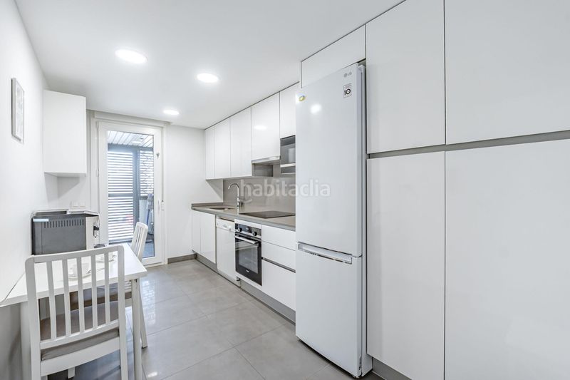 Foto ab715834-06ea-4d0a-b8f6-8b2ca8e497a9. Planta baixa a avenida seleccion española futbol 18 a Boadilla del Monte