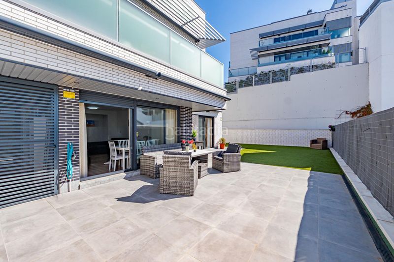 Foto b6981684-b767-4fff-8969-93d379c5a0a2. Planta baixa a avenida seleccion española futbol 18 a Boadilla del Monte