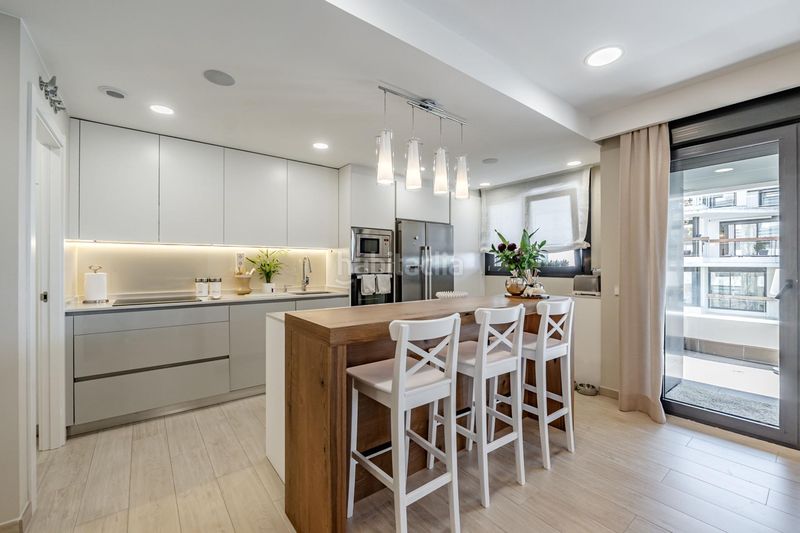 Foto 7fdb0c1a-3b03-48b8-af6f-0180b5bca434. Pis amb aparcament piscina a Valdepastores-Las Encinas Boadilla del Monte