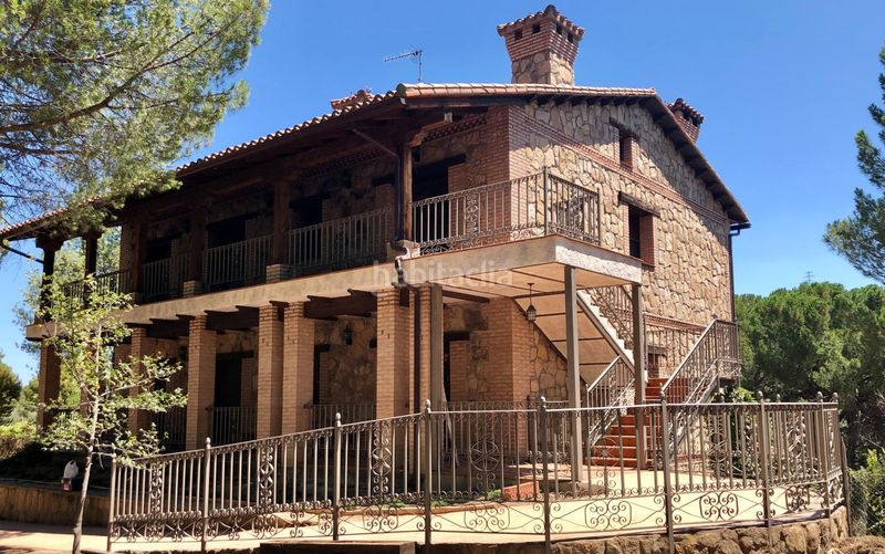 Foto e78b12e1-6300-4899-8347-31c74ea6be98. Masia amb calefacció piscina a Tiemblo (El)