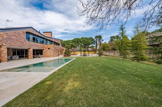 Chalet in Las Lomas