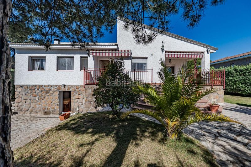 Foto 4c2589e8-ed9a-45a3-b065-8d54b3c44930. Chalet  individual con piscina en Cerro Alarcón Valdemorillo