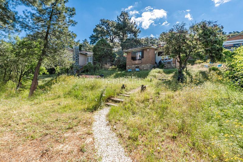 Foto 63c70c64-97a0-4763-a4bb-59d85821ca2e. Chalet  independiente en Robledo de Chavela