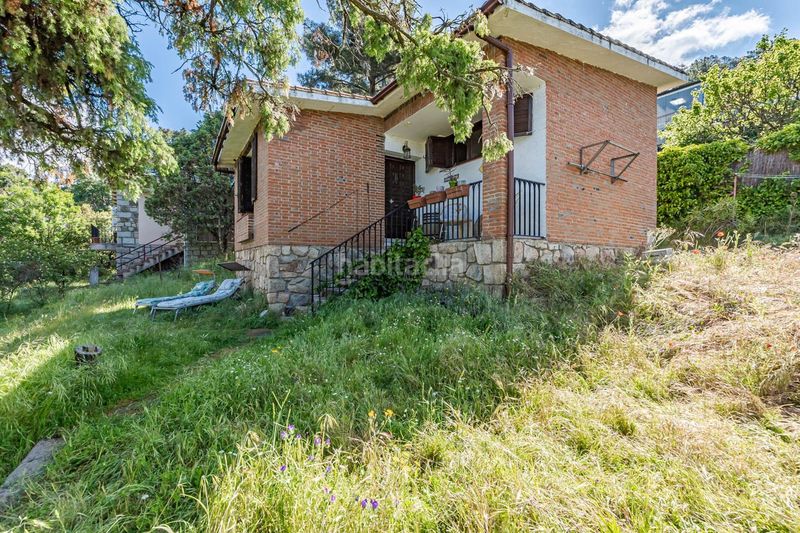 Foto a659aa57-d8bf-4e23-939e-d4c4107d38f6. Chalet  independiente en Robledo de Chavela