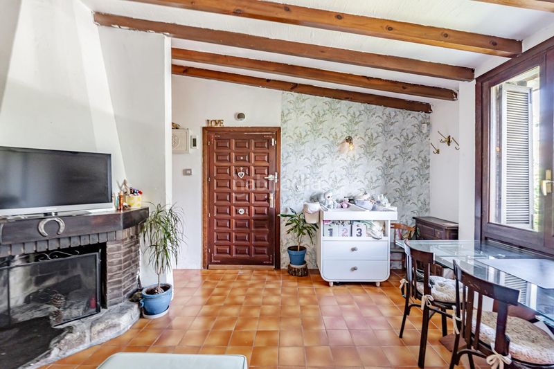 Foto c66cc83f-8340-4601-9388-b995bb31a556. Chalet  independiente en Robledo de Chavela