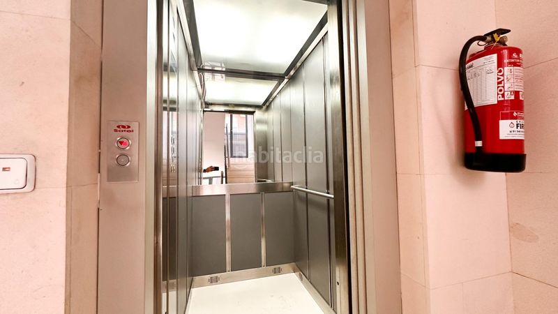 Foto df65e4cf-af30-421d-86bf-f855fbc7d9d1. Edificio in Numancia Madrid
