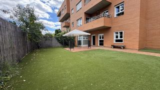Lloguer Planta baixa a Sector B. Bajo con jardín en sector b