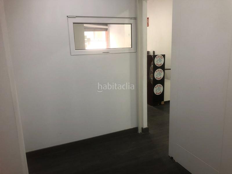 Foto 9ea2a310-80d2-45f2-ae9e-e781e6224759. Local comercial a Barri del Centre Terrassa
