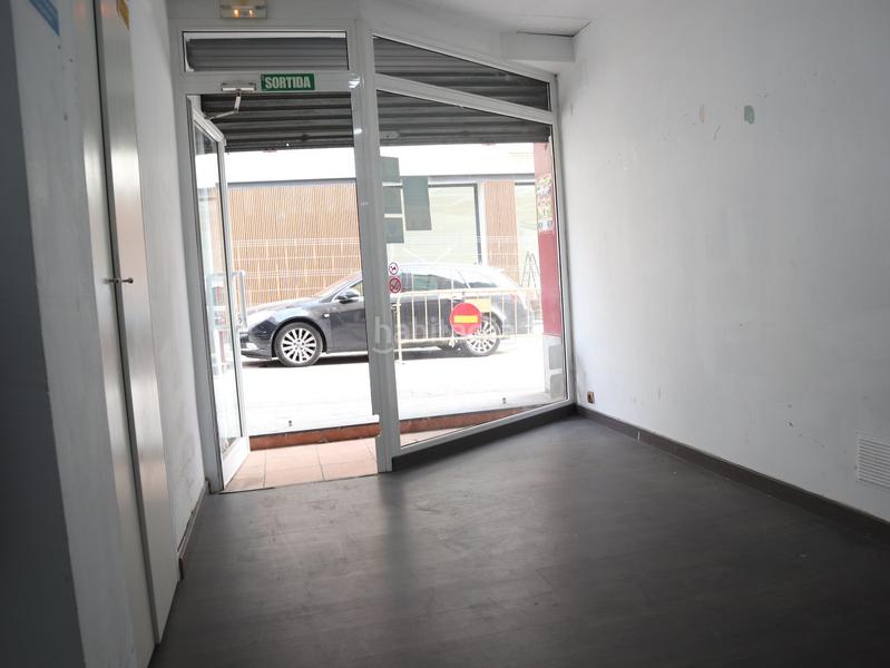 Foto f854cc01-a7dc-403e-b2e0-07d585ee721f. Local comercial a Barri del Centre Terrassa