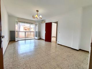 Piso  Carrer alt de sant pere. Oportunidad en el centro de reus: amplio piso de 4 habitaciones