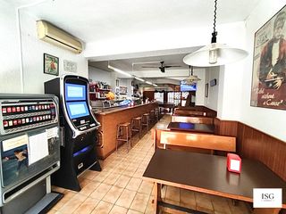 Locale commerciale  Carrer del baró de les quatre torres. ¡gran oportunidad! local comercial en venta, bar en pleno rendim