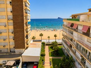 Appartamento in Playa Levante. Exclusivo ático de esquina en primera línea de playa