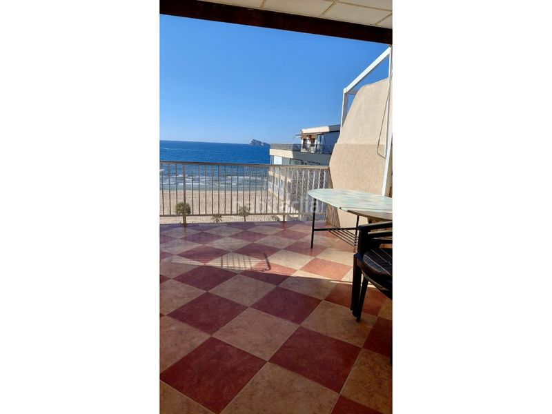 Foto f016a776-6e68-4bcf-b0b9-89d3f0a50b96. Pis amb aparcament a Playa Levante Benidorm