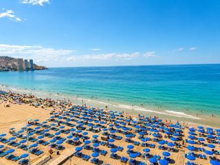 Lloguer Pis  Avenida valencia. Alquiler de temporada en primerísima línea de la playa de levant