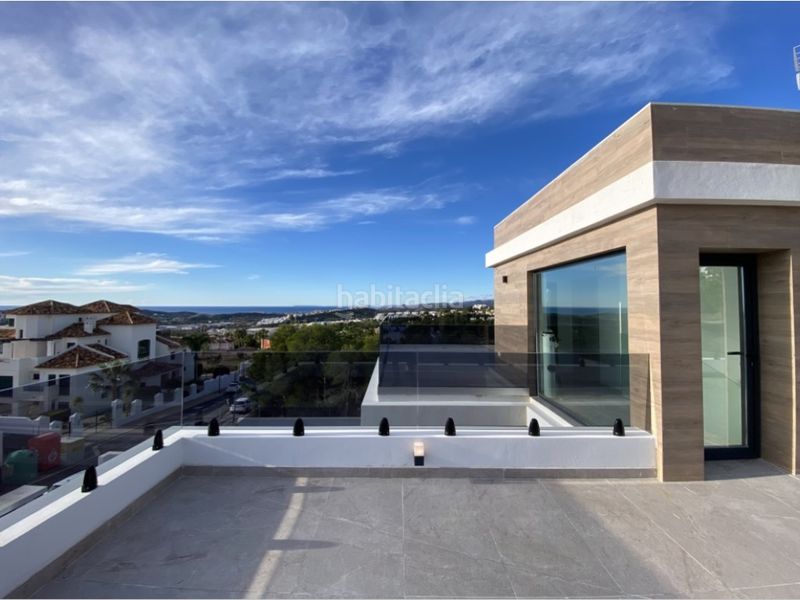 Foto bf0f91d4-7167-4942-9d9b-a996c76ee56b. Casa amb aparcament a Golf Bahía Finestrat