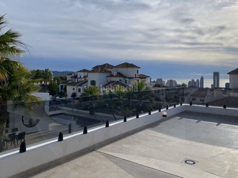 Foto f0cff5fd-922c-478f-9ea6-16a635418cb7. Casa amb aparcament a Golf Bahía Finestrat