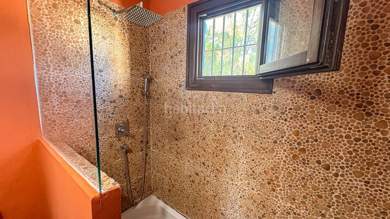 Foto a7fe492c-856b-4fbd-a401-0b5c5a38dde0. Casa amb xemeneia a Noroeste Santa Pola