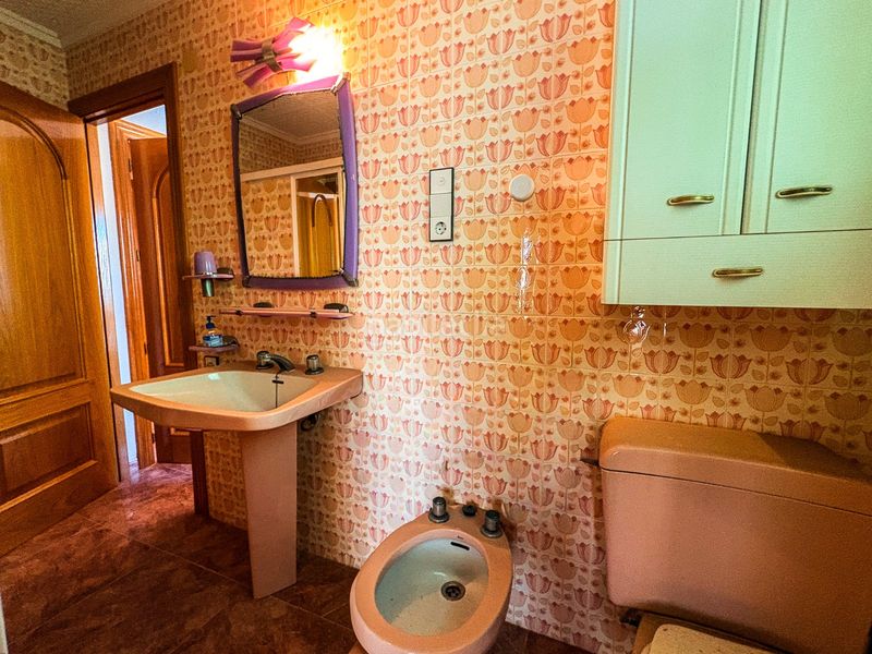 Foto cf91223e-04ab-42d9-b0c3-d8b767fc6dd6. Apartament amb xemeneia a Centro Santa Pola
