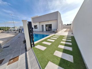 Casa a El Pinar de Campoverde