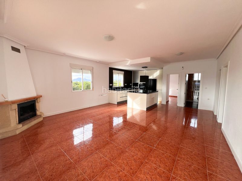 Foto fbecaebe-6b84-436d-a785-0f2d443d9546. Casa en Dolores
