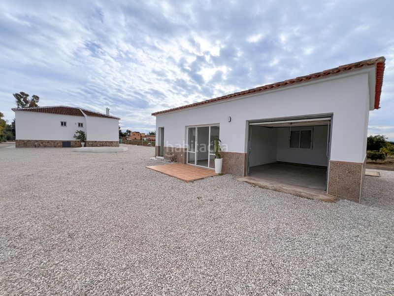 Foto 4d653fc7-8692-40cf-8807-6221c87f08e8. Casa amb xemeneia a Dolores