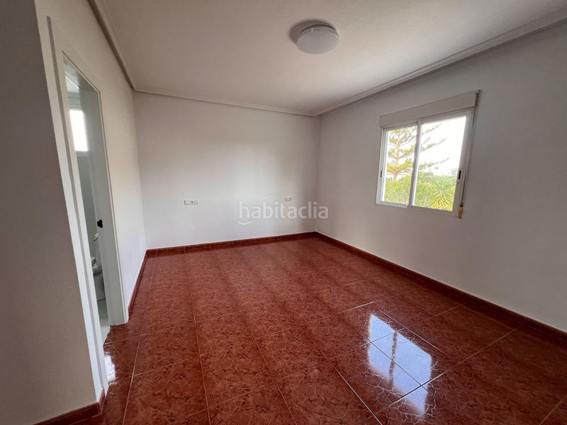 Foto 7060aa38-6ce9-4ac3-a88e-4a5ea21bbfd7. Casa amb xemeneia a Dolores