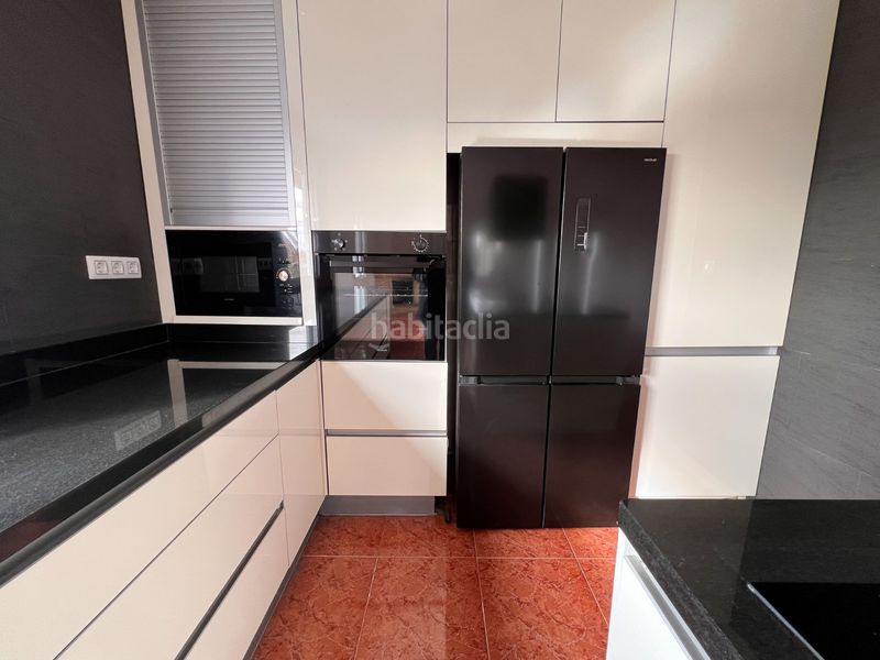 Foto ee54bf62-b94a-4c5d-b64f-b9846e7af210. Casa amb xemeneia a Dolores
